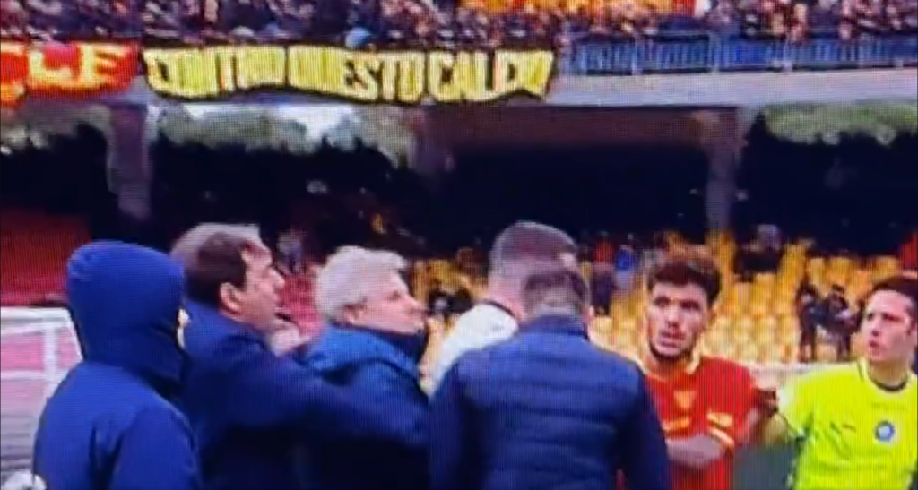 Serie A, follia nel finale di Lecce-Verona: testata di D'Aversa a Henry - VIDEO 1 daversa