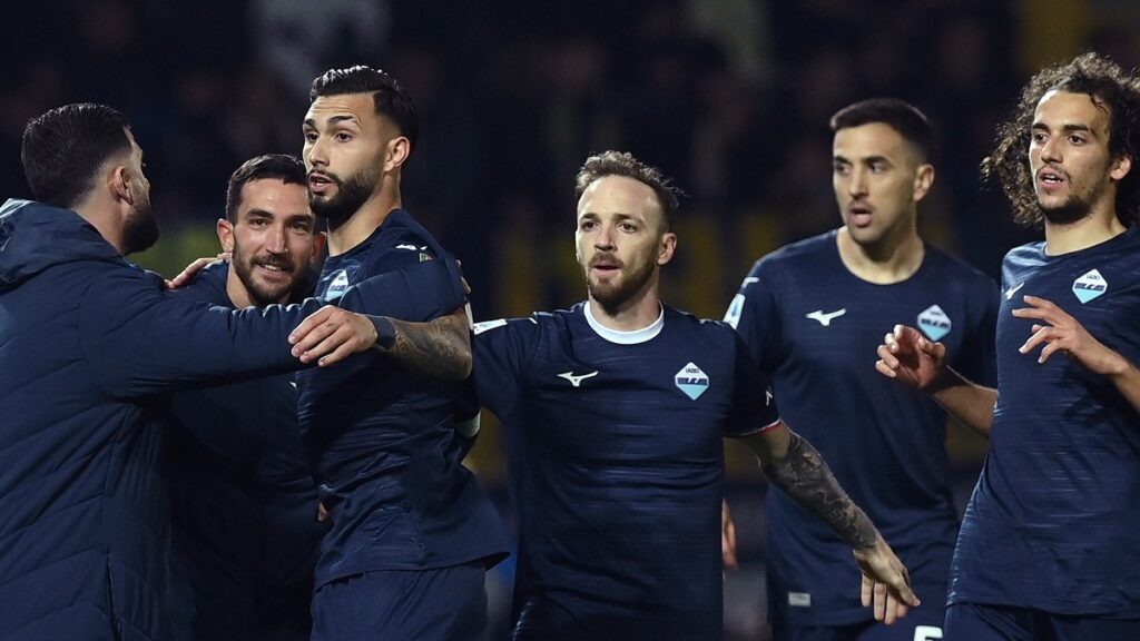 Calciomercato Lazio, SCENARIO da non credere! Resta a Formello, non se lo aspettava più nessuno 1 Lazio