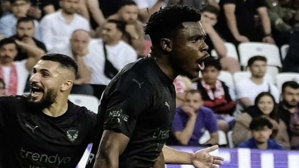 Dele-Bashiru Lazio, il giocatore fa chiarezza: «FUTURO? Ne parlerò quando..» 1 Dale-Bashiru