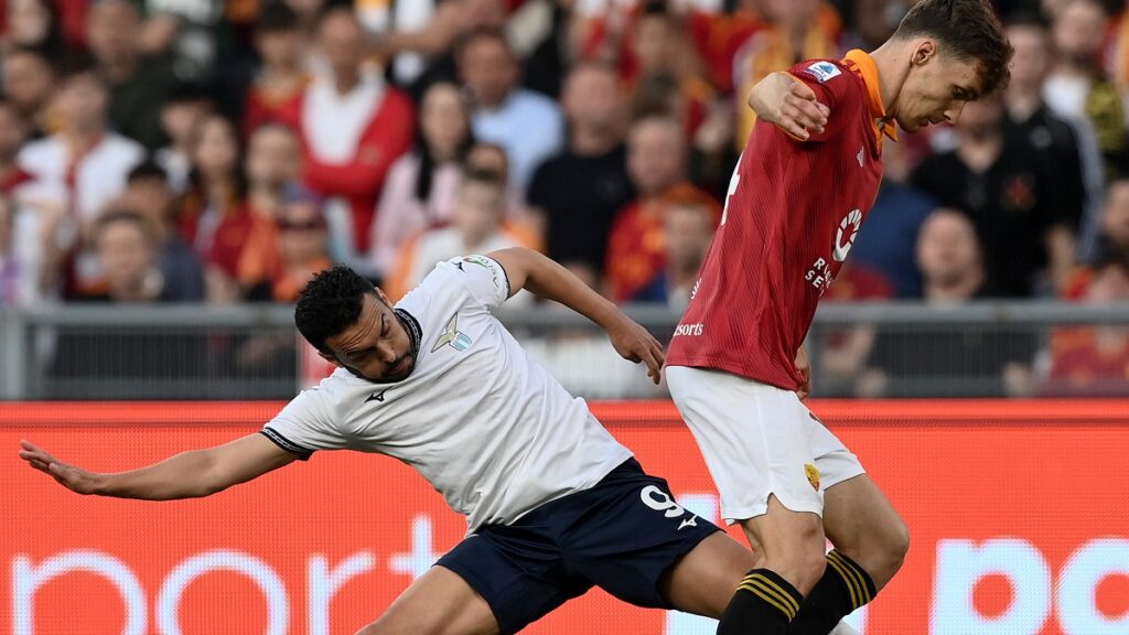 Tony Effe: «La Roma? Da quando ha lasciato Totti il calcio sono diventato laziale» 1 Pedro