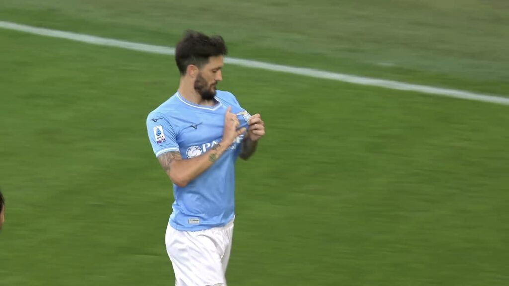 Gol Luis Alberto, lo spagnolo esulta così dopo le polemiche sul suo futuro - FOTO 1 Luis Alberto Lazio
