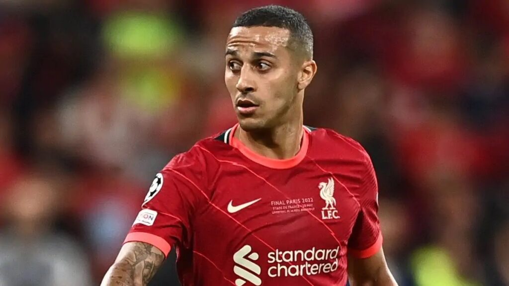 Thiago Alcantara CLAMOROSO: lo spagnolo dà l'ADDIO al calcio giocato 1 Thiago Alcantara MG8 1067 e1688996974423
