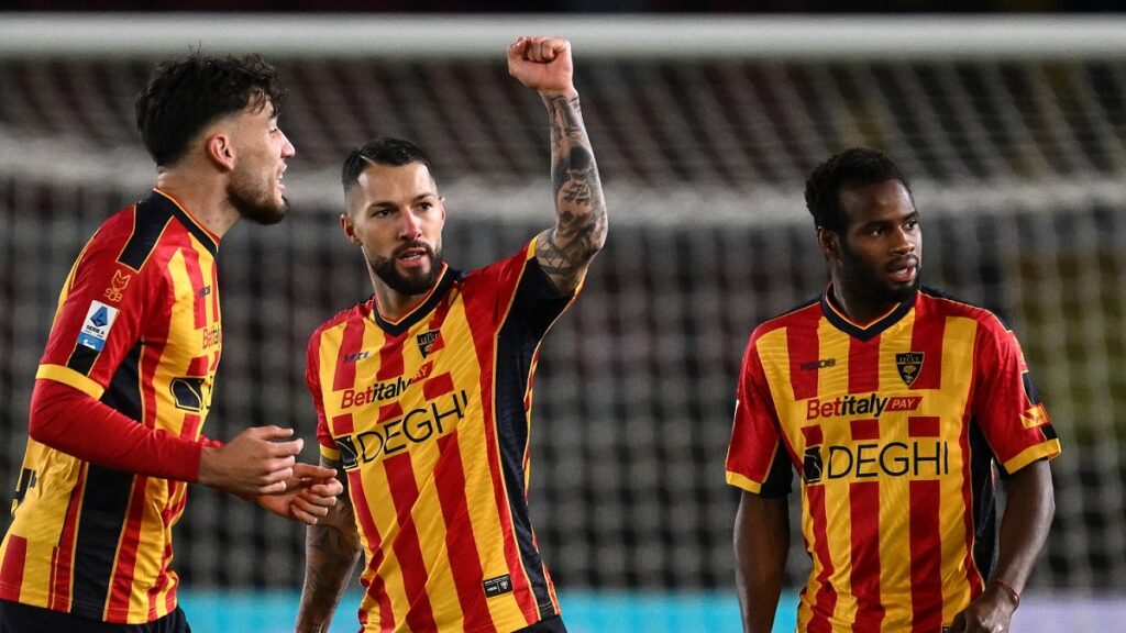 Lecce, Ramadani torna sul gol della Roma: «Vi dico cosa mi ha detto l'arbitro...» 1 Image Photo831974