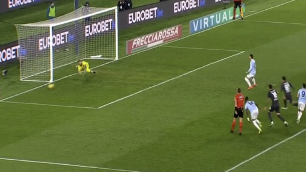 Lazio Napoli 0-0, Zaccagni sbaglia il calcio di rigore con Caprile che gli para il penalty 1 Rigore Zaccagni