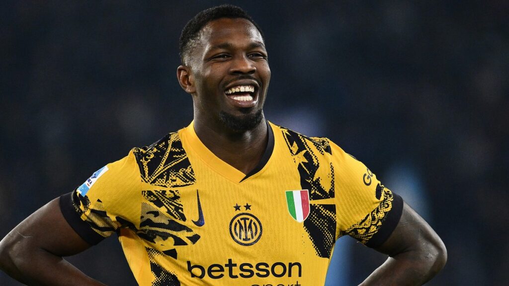 Lazio Inter, il commento di Thuram post partita: «Sono incredibili, hai visto?» 1 Thuram