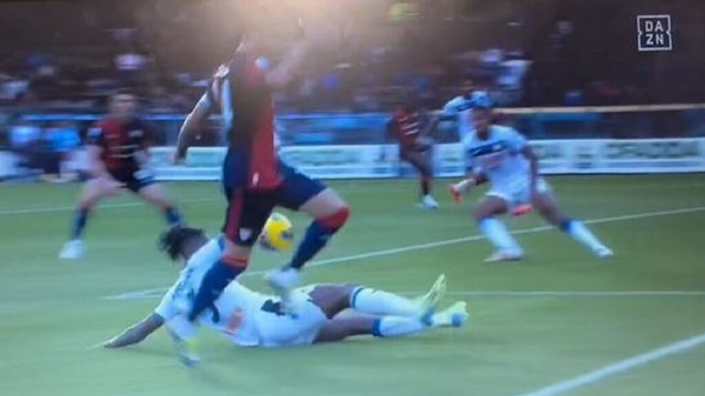 Serie A, l'Atalanta batte il Cagliari e rimane in testa: proteste dei sardi per un rigore non concesso - VIDEO 1 cagliari atalanta