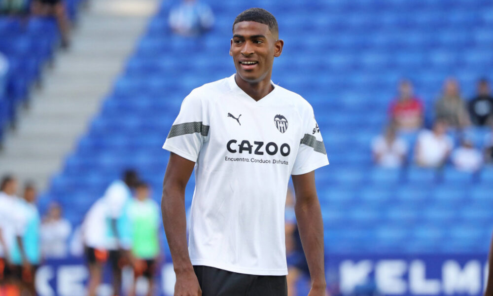 Mosquera Lazio: anche un’altra big di Serie A interessata al difensore del Valencia