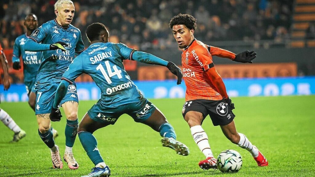 Ponceau Lazio, nuovo nome dalla Francia. Lo consiglia Guendouzi a Fabiani: ecco chi è 1 Ponceau
