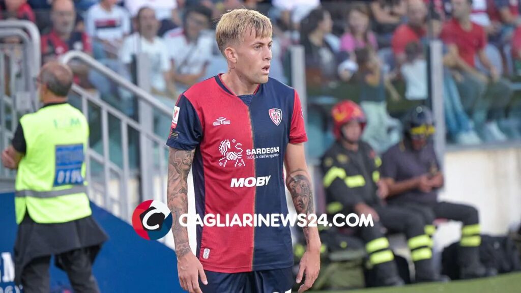 Felici a Dazn: «Sono un tifoso della Roma è una gara speciale per me, spero di segnare» 1 Felici Cagliari