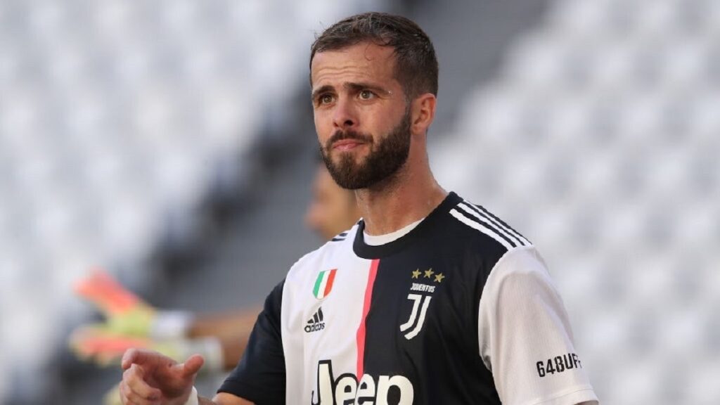 Pjanic: «A Torino ho vinto di più, ma la maglia della Roma la sentivo. Ho amato la piazza, i derby, tutto» 1 Pjanic