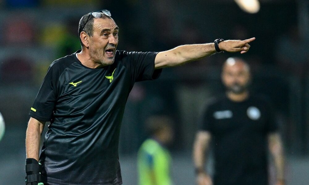 Sarri sfida il blocco mercato: “Non un alibi, ma l’oro che la Lazio aspettava”