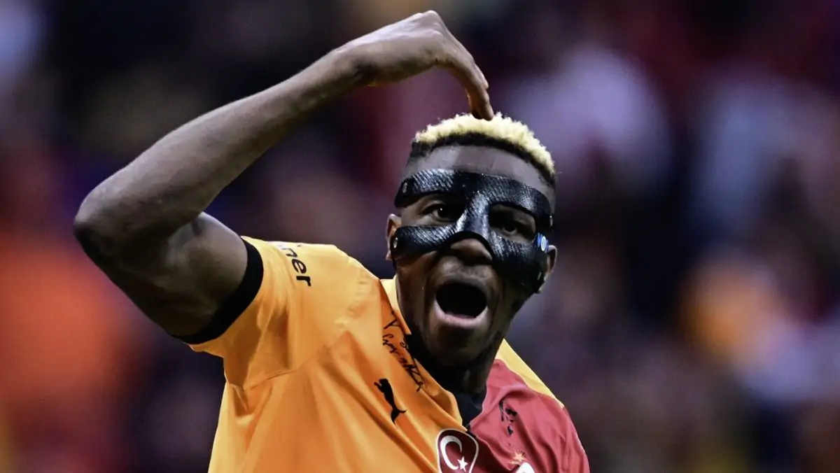 Osimhen Galatasaray, che accoglienza per l'ex attaccante del Napoli: tutto pronto per l'esordio contro la Lazio? 21 Osimhen e1731753036564