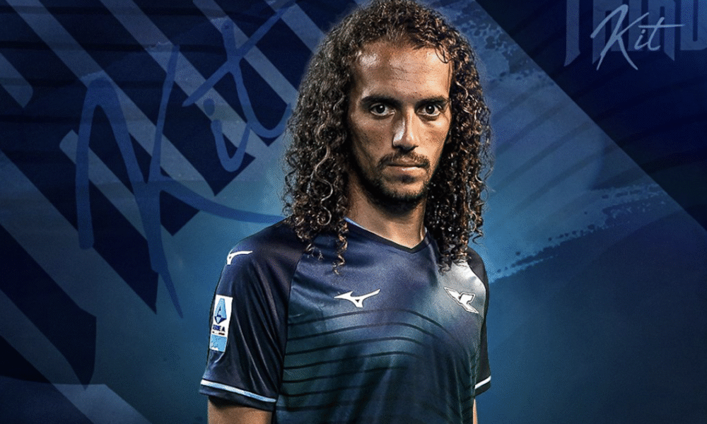 [新品] Lazio binance サッカー ユニフォーム　Lサイズ 水色 Choose the jersey kit for S.S. Lazio players to wear during their