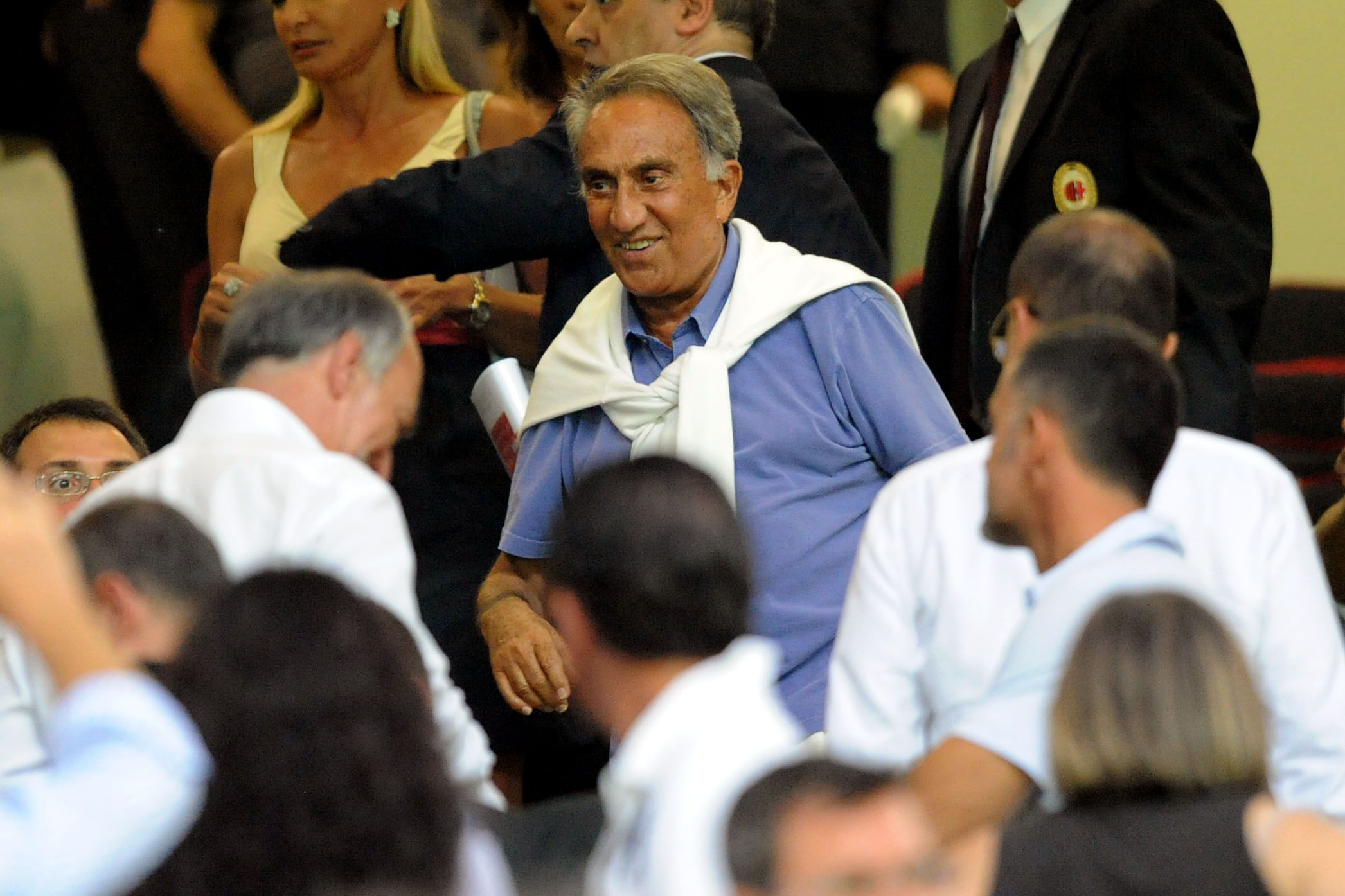 Morte Emilio Fede, si spegne a 94 anni lo storico direttore del Tg4 21 emilio fede ifa