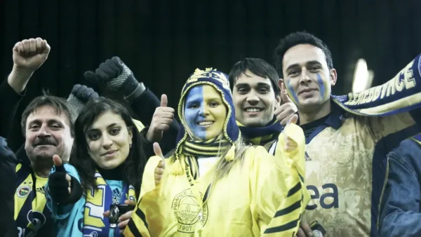 tifosi Fenerbache A2R9058