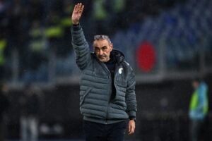 Conferenza stampa Sarri: «Domani ci servirà orgoglio. Gila e Pedro si sono allenati in gruppo. Su Basic…»