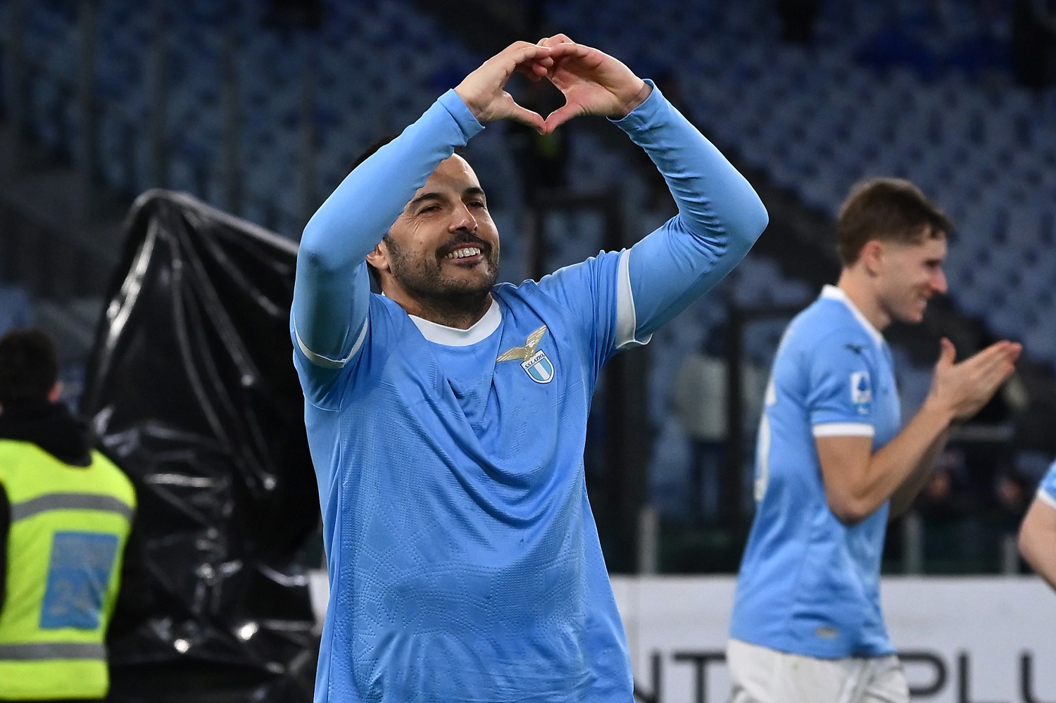 Pagelle Lazio Genoa, Pedro e Cataldi glaciali. Isaksen gioie e dolori. Gila rischia di compromettere tutto - VOTI E COMMENTO 21 Image Photo932072