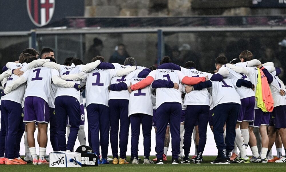 Commisso, addio viola durante Bologna-Fiorentina: un’immagine che lascia il segno tra i tifosi Commisso, addio viola durante Bologna-Fiorentina: un’immagine che lascia il segno tra i tifosi