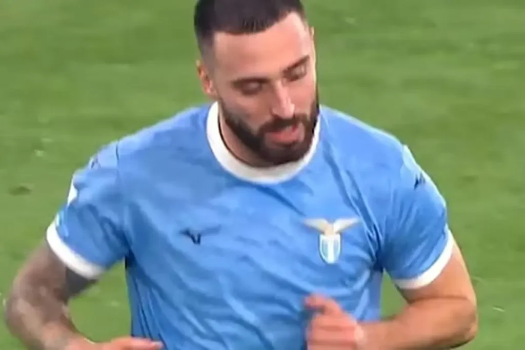 Arrivano 45 milioni di euro, Sarri ne perde due in un colpo solo 22 gila 22 aprile 2026 lazionews24