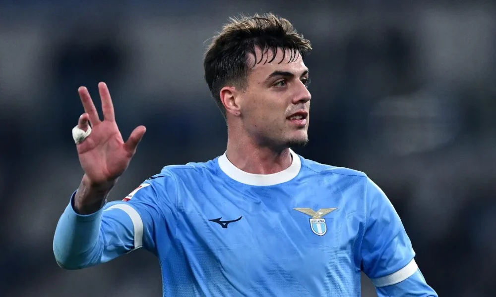 Lazio: Salta l’obbligo su Maldini, tifosi chiedono chiarezza sul futuro! Lazio: Salta l’obbligo su Maldini, tifosi chiedono chiarezza sul futuro!