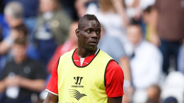 balotelli pettorina liverpool agosto 2014 ifa