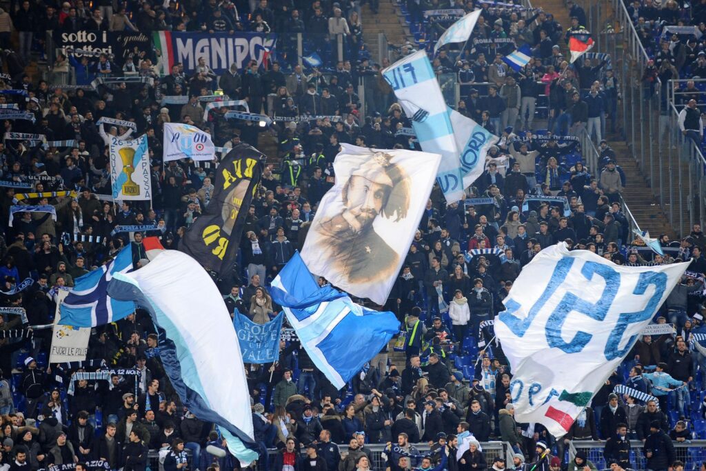 Scudetto 1915, qualcosa è cambiato: si mobilitano i tifosi 1 lazio tifo dicembre 2014 ifa