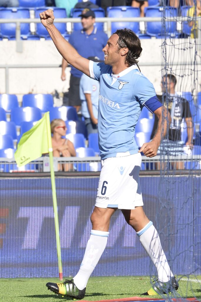Mauri a fine primo tempo: "Bravi a pareggiare subito i conti. Campo in pessime condizioni" 1 mauri esulta lazio settembre 2014 ifa