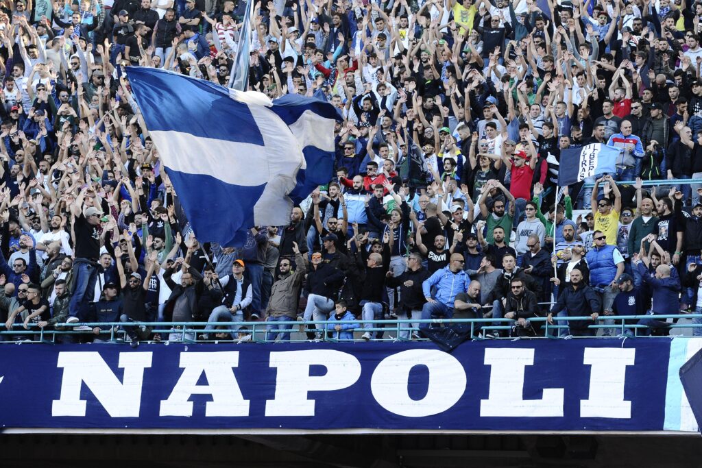 Napoli-Lazio, il San Paolo non sarà un fattore: pochi biglietti venduti 1 napoli tifo novembre 2014 ifa