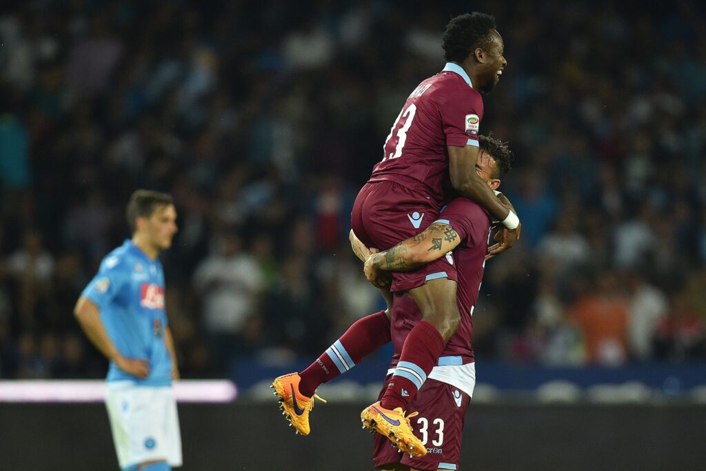 Formello, visita speciale di Onazi: «Buona fortuna ragazzi!» - VIDEO 1 onazi esulta lazio third maggio 2015 ifa
