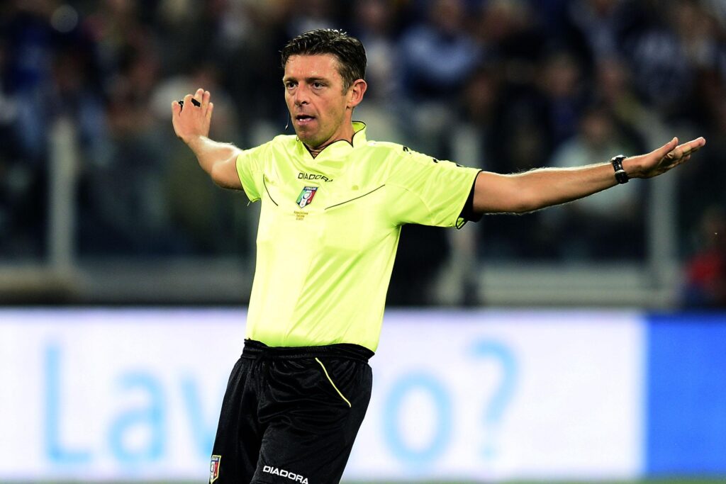 La moviola di Roma-Lazio - Il VAR non salva Rocchi: tante decisioni da rivedere, e sul rigore... 1 rocchi arbitro ottobre 2014 ifa