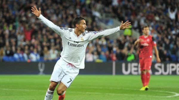 ronaldo cristiano esulta real madrid supercoppa europea agosto 2014 ifa