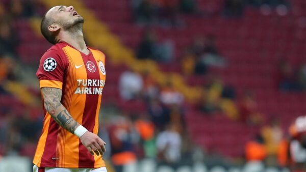 sneijder disperato galatasaray champions league ottobre 2014 ifa