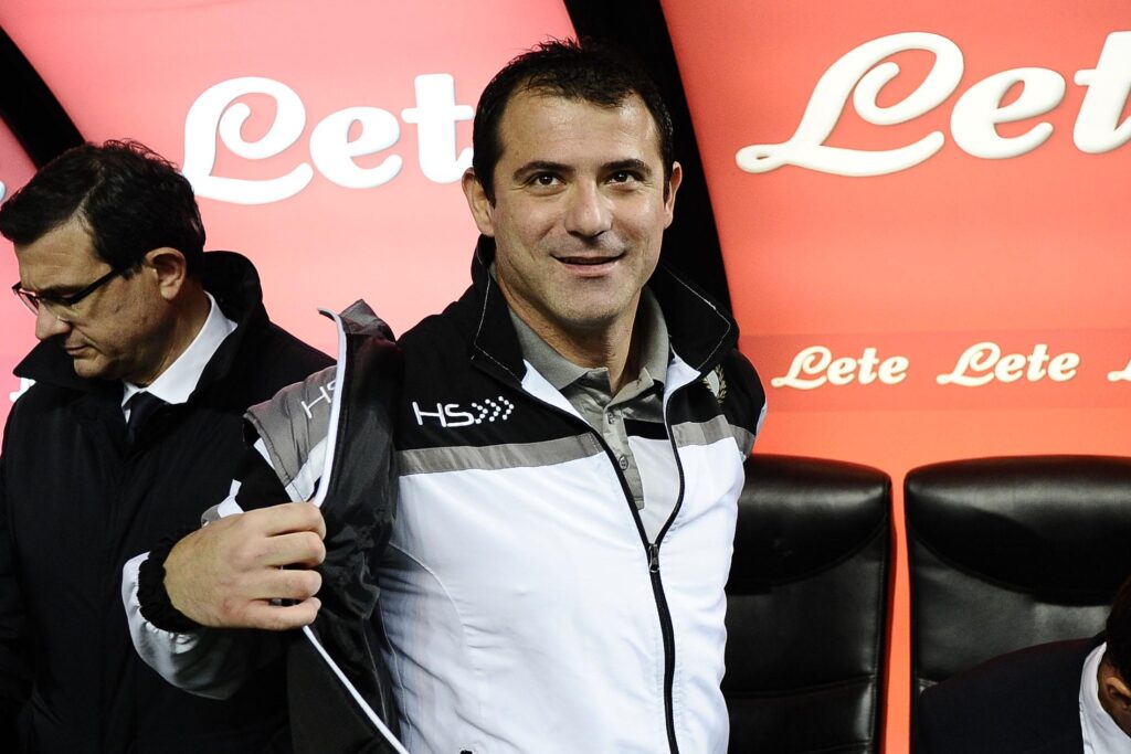 Stankovic: «Adesso di calcio non si parla. Seguiamo le regole senza mollare» 1 stankovic tuta udinese dicembre 2014 ifa