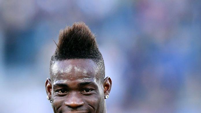 balotelli-riscaldamento-milan-finale-coppa-italia-maggio-2016-ifa