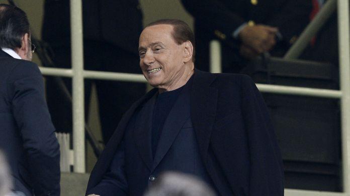 berlusconi-tribuna-milan-ottobre-2015-ifa