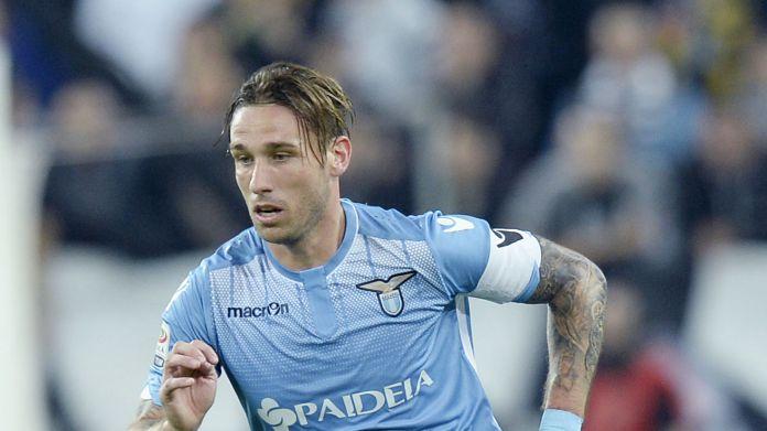 biglia-azione-lazio-aprile-2016-ifa
