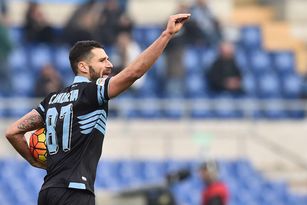Mancini insiste: vuole Candreva in nerazzurro. Sul giocatore però non c'è solo l'Inter... 1 candreva esulta lazio third gennaio 2016 ifa