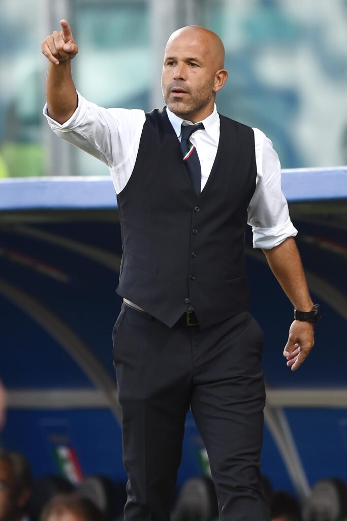 Di Biagio:«Da bambino facevo il tifo per la Lazio. Ricordo ancora l'esordio contro la Juve...» 1 europei