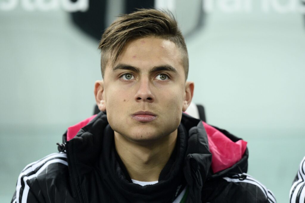 Juventus, Dybala: «Lazio e Roma giocano davvero bene» 1 dybala panchina juventus dicembre 2015 ifa