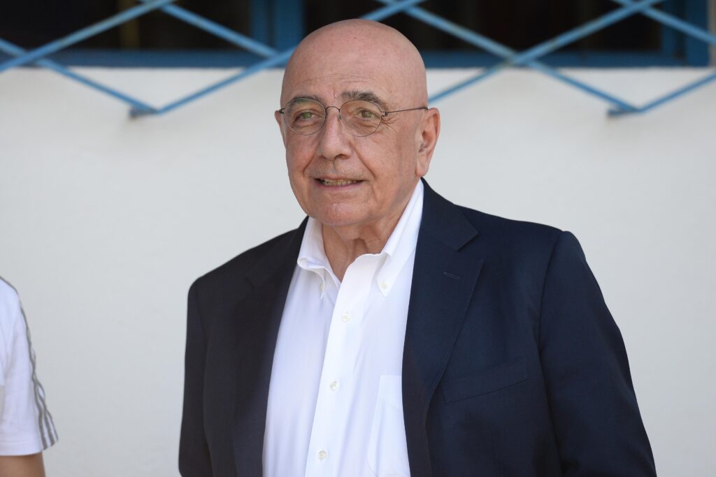 Galliani a Lotito: «Nelle fabbriche normali si sta lontani, nel calcio no» 1 galliani seriea lazio