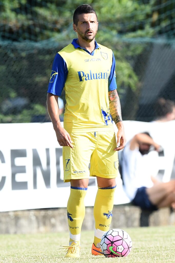 Gamberini torna sul gol contro la Lazio: «Segnare è sempre un'emozione speciale, adesso mi toccherà offrire una cena alla squadra» 1 gamberini azione chievo luglio 2015 ifa