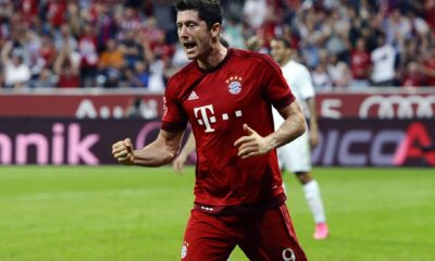 lewandowski esulta bayern monaco agosto 2015 ifa