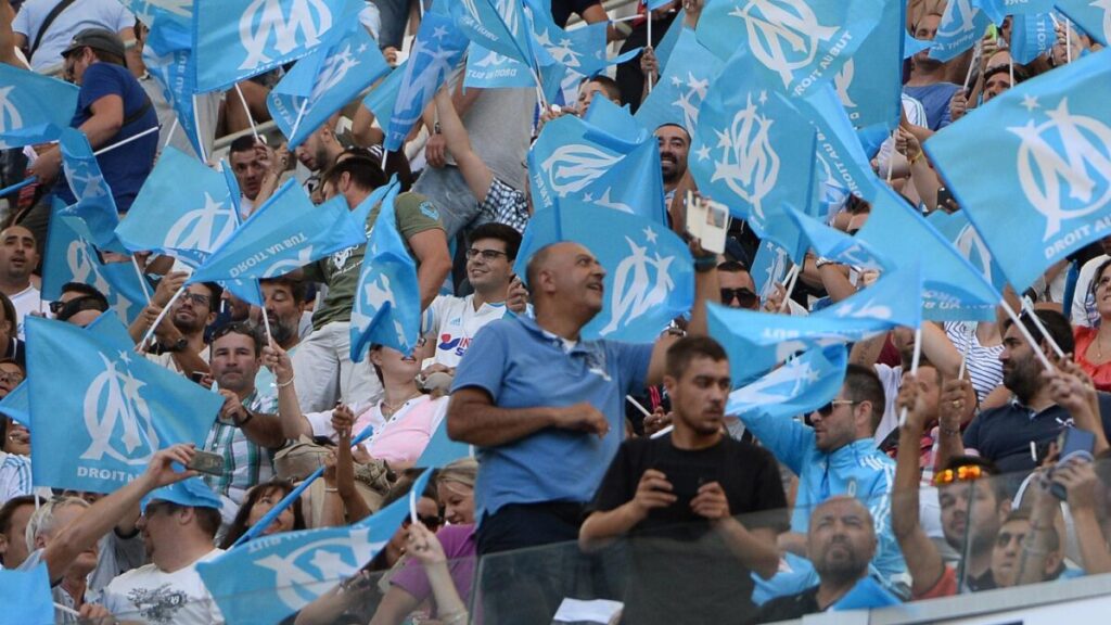 Greenwood Lazio, i TIFOSI del Marsiglia CONTRO l'acquisto dell'inglese: «Un danno per il club» 1 Marsiglia tifo