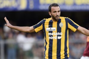 pazzini bis verona agosto 2015 ifa