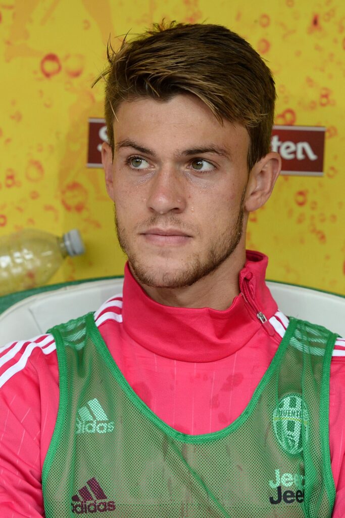 Rugani saluta il Cagliari: bel messaggio del difensore ai sardi 1 rugani panchina juventus luglio 2015 ifa
