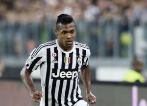 Alex Sandro: «Dobbiamo vendicare la sconfitta con la Roma». E sulla Lazio…