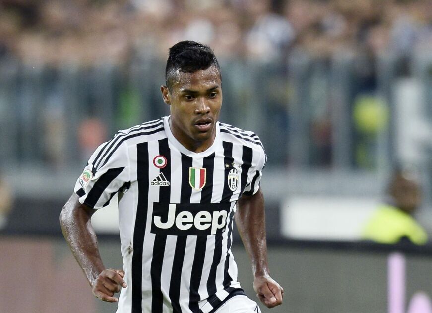 Juventus, Alex Sandro: «Era difficile vincere contro la Lazio» 21 sandro alex azione juventus settembre 2015 ifa e1576845037766