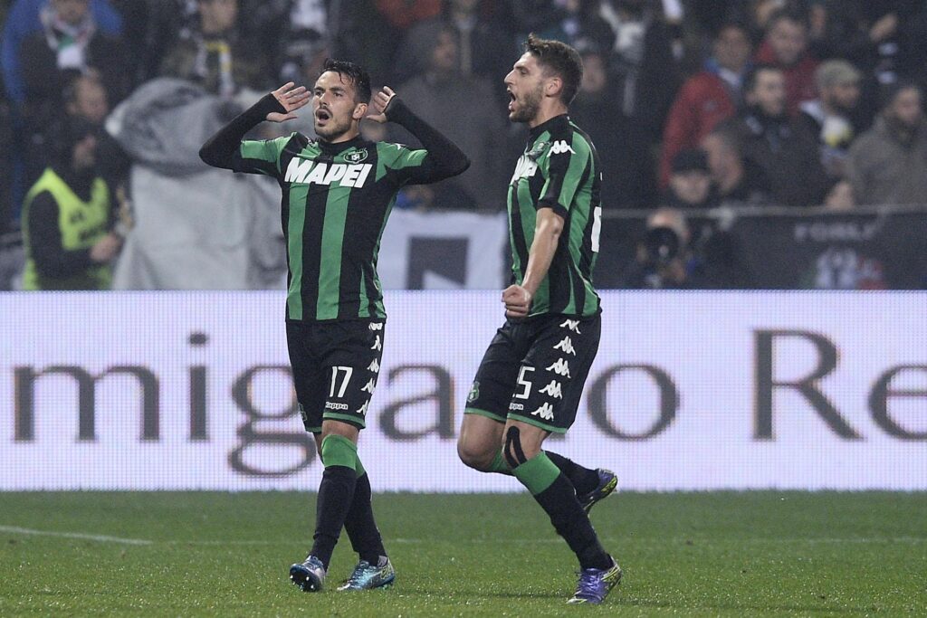 Idea Sansone se parte Felipe Anderson. Per il centrocampo piace un altro neroverde... 1 sansone esulta sassuolo ottobre 2015 ifa