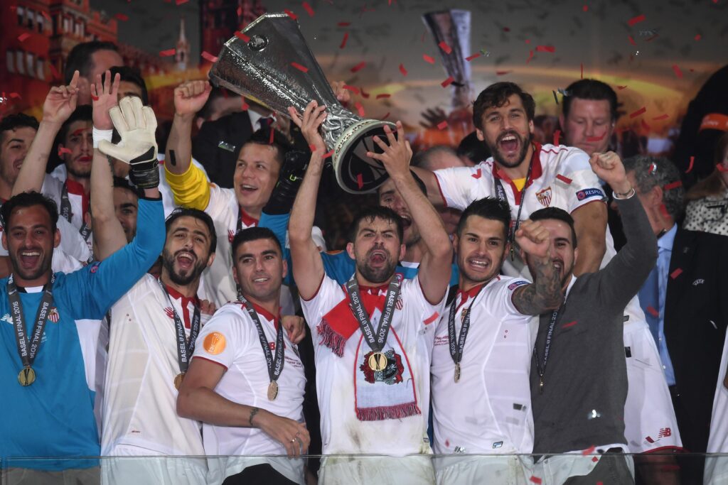 Sampaoli: «Ho scelto il Siviglia per competere ad alti livelli» 1 siviglia premiazione finale europa league maggio 2016 ifa