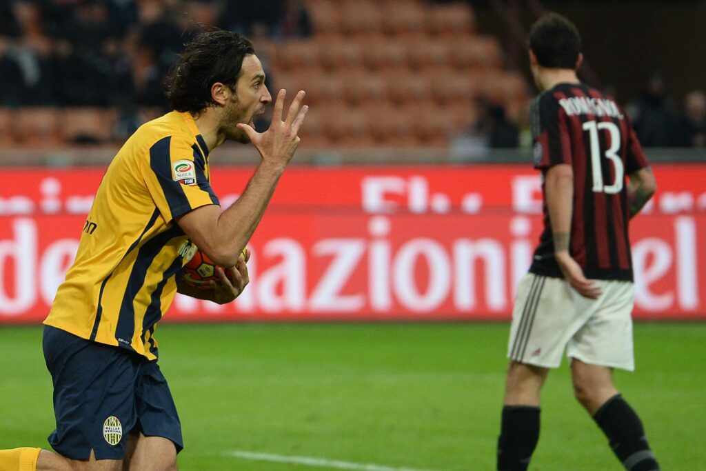 Extra Lazio - Luca Toni si ritira, domenica la sua ultima gara al Bentegodi 1 toni esulta verona dicembre 2015 ifa